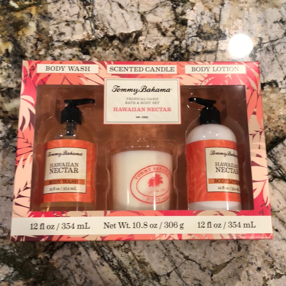 Tommy Bahama Bath & Body set